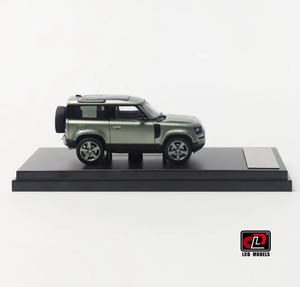 LCD 1:64 Land Rover Defender 90