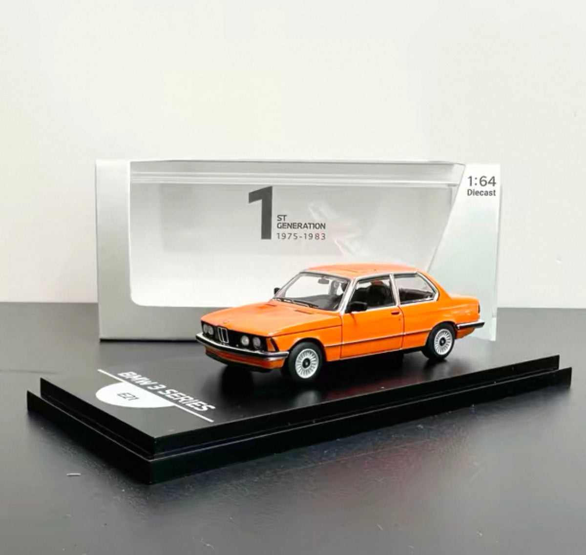 ARbox BMW M3 1：64 E30
